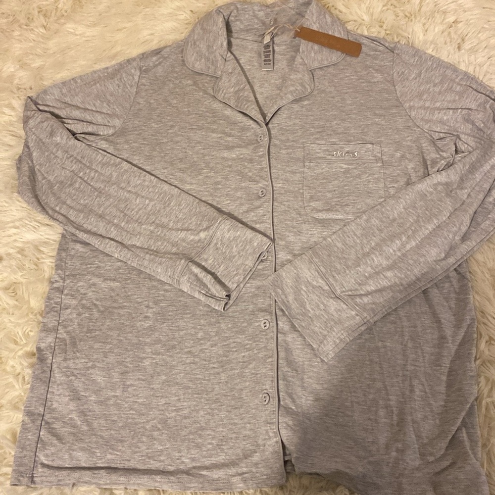SKIMS NWT Buttery Soft Long Sleeve Shirt Only - Picture 7 of 10